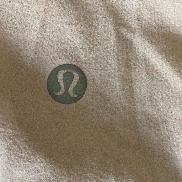 Lululemon Track That Short in Pink Bliss Sz 2 - Picture 8 of 9